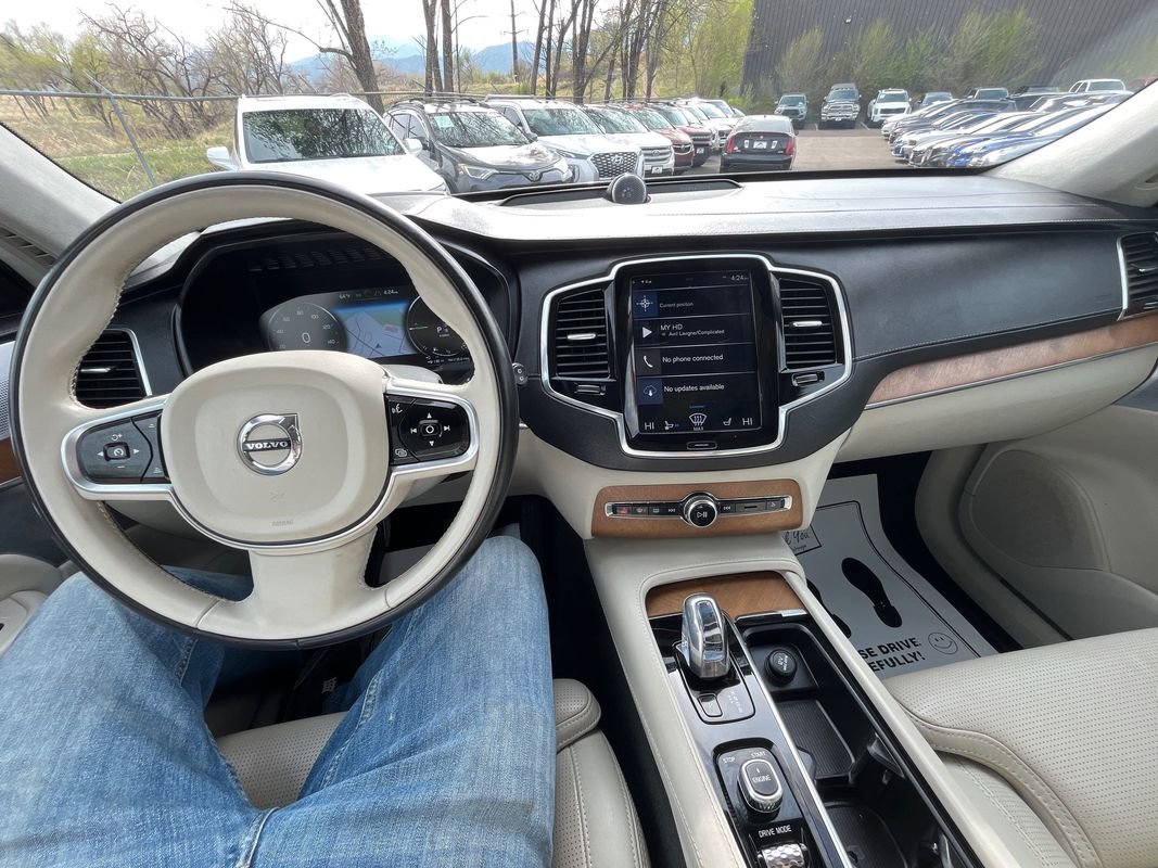 Used 2017 Volvo XC90 T8 Inscription w/ Luxury Package AWD/4WD image 11