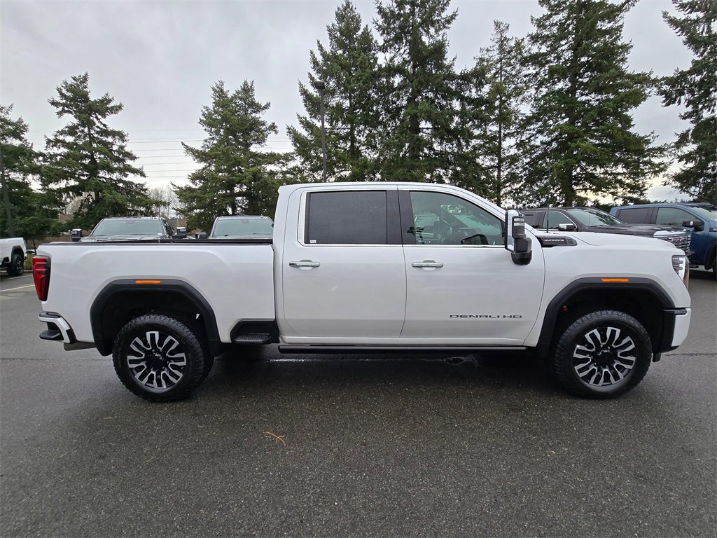 Used 2024 GMC Sierra 3500 Denali Ultimate image 6
