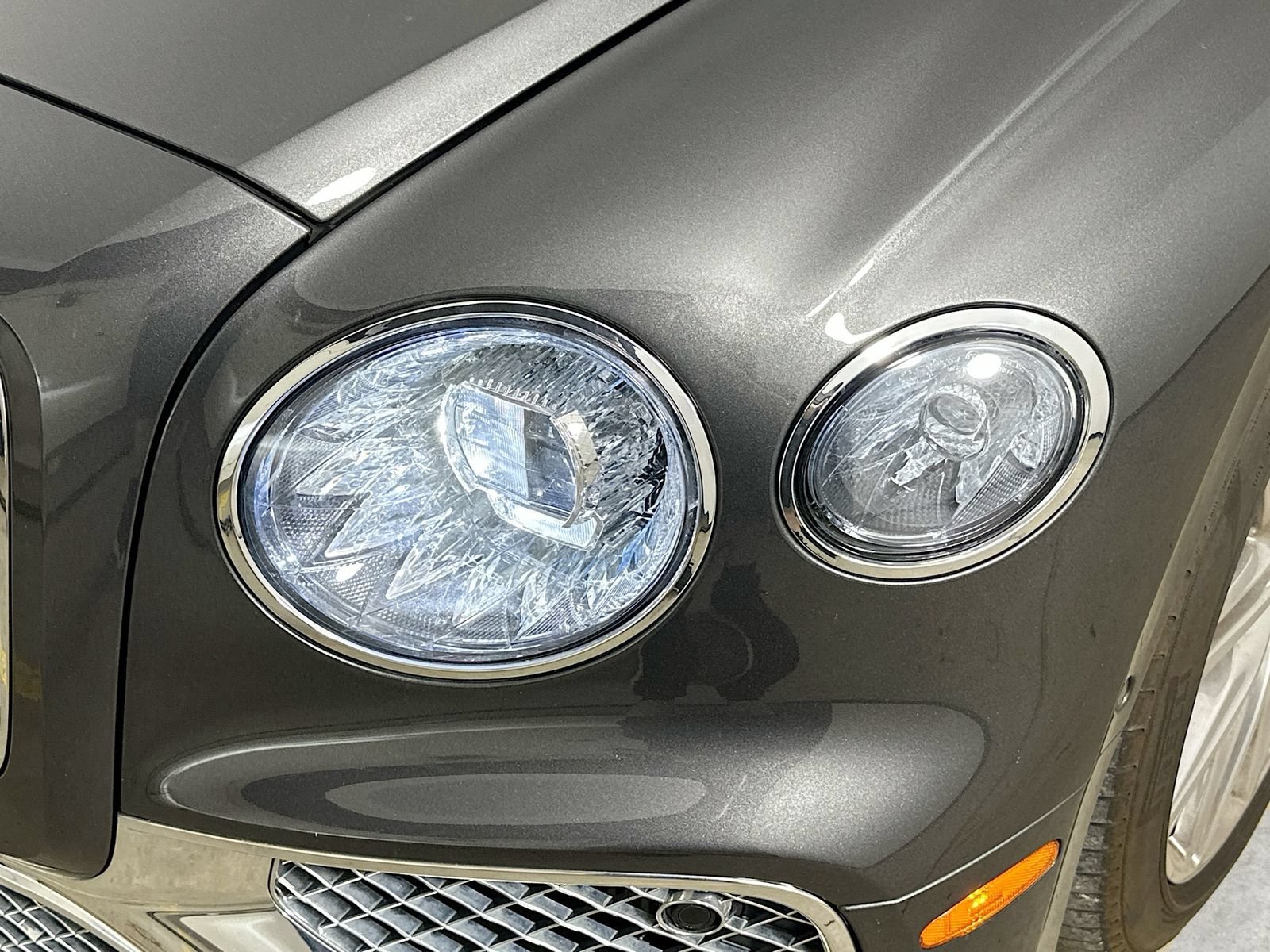 Used 2022 Bentley Flying Spur V8 AWD/4WD image 55