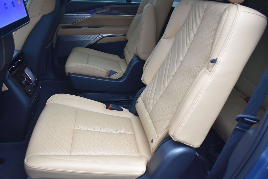 Used 2025 Cadillac Escalade IQ Sport 2 AWD/4WD image 27