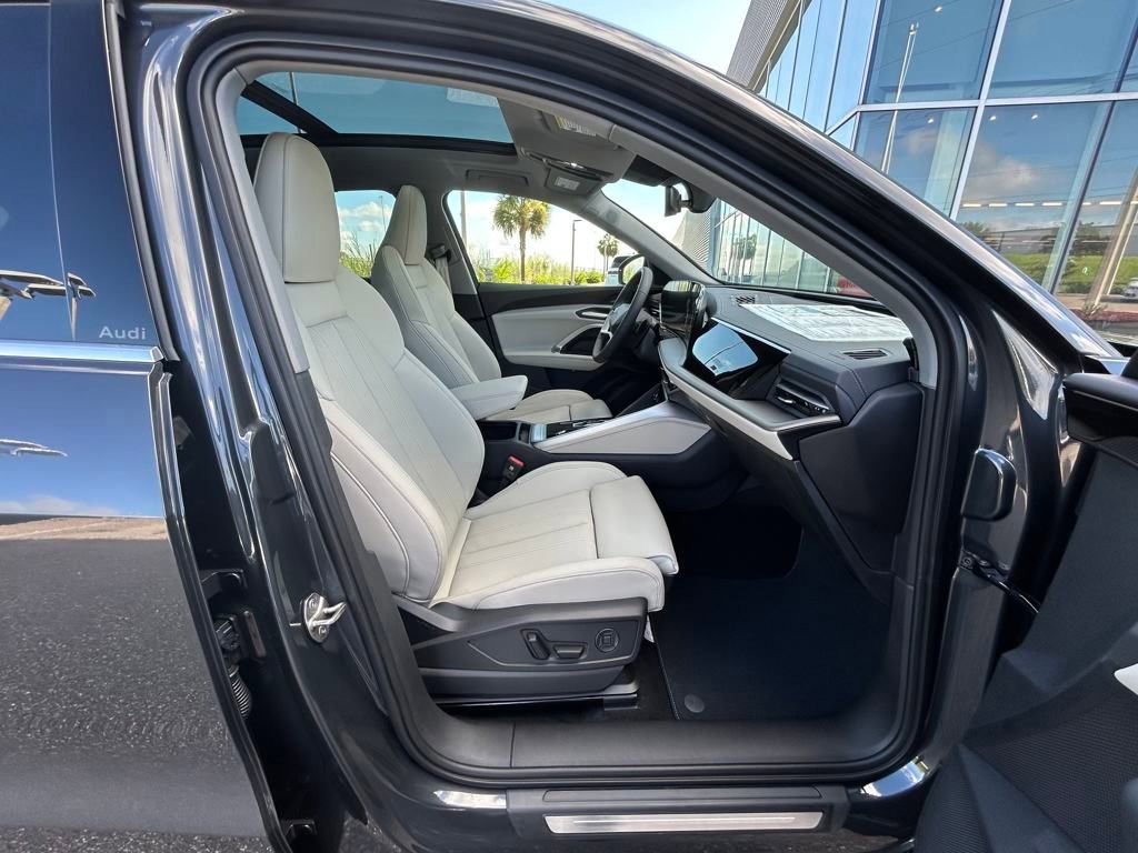 New 2025 Audi Q5 Premium Plus image 39