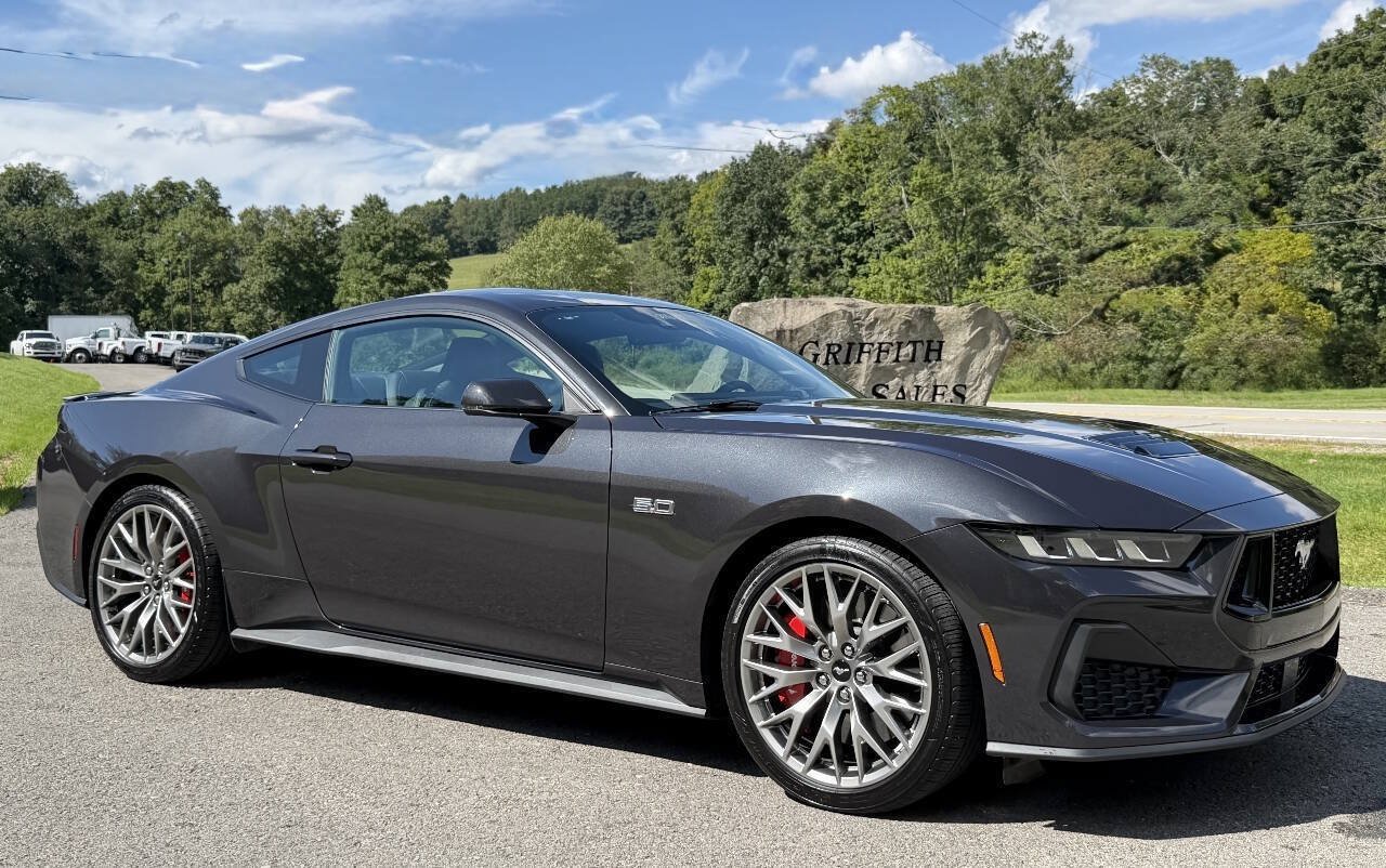 Used 2024 Ford Mustang GT Premium RWD image 1
