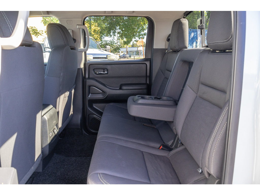 Used 2023 Nissan Frontier SV w/ Technology Package AWD/4WD image 13