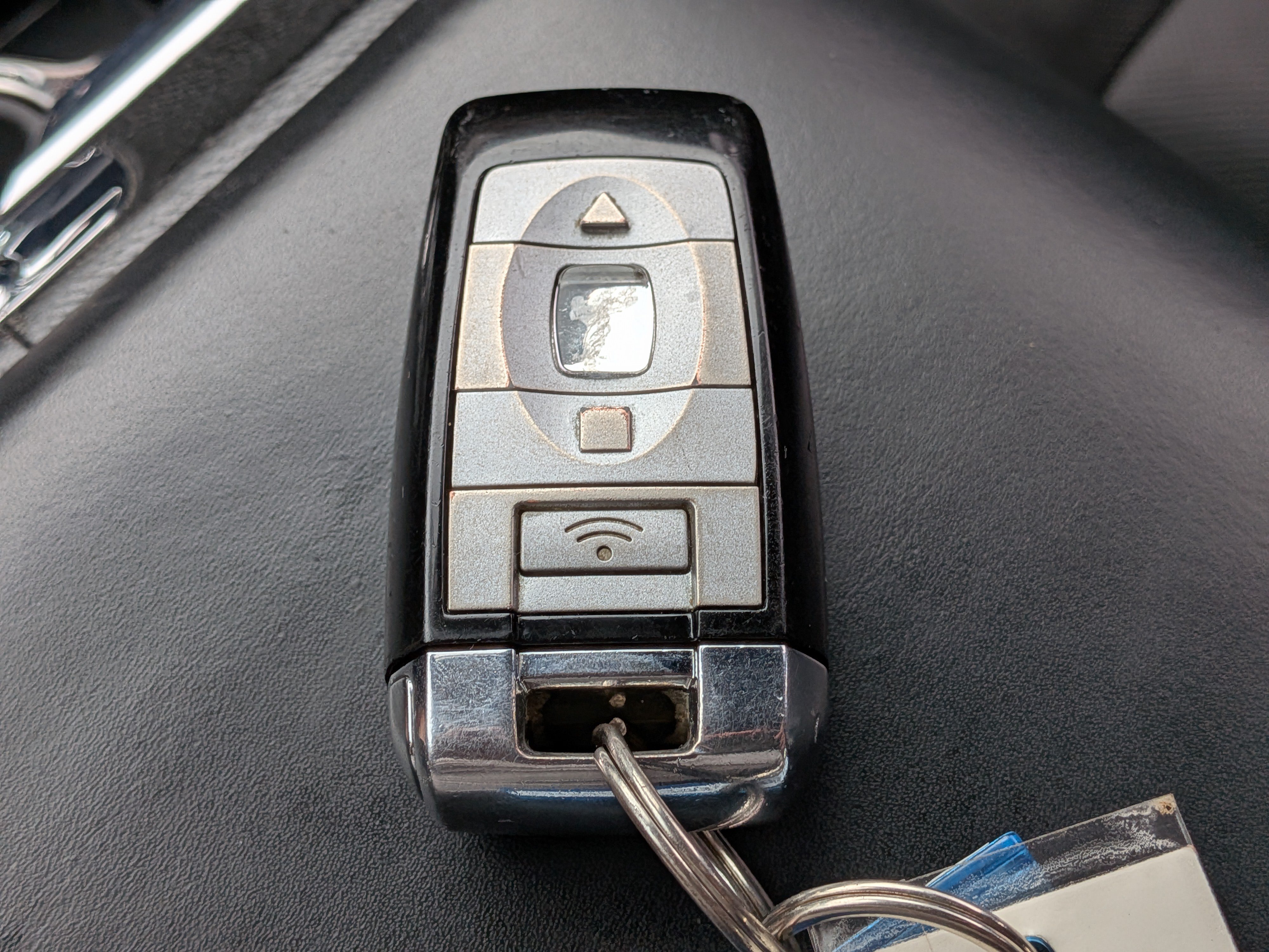 Used 2013 Rolls-Royce Ghost RWD image 32