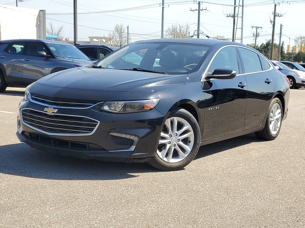 Used 2017 Chevrolet Malibu LT FWD image 29