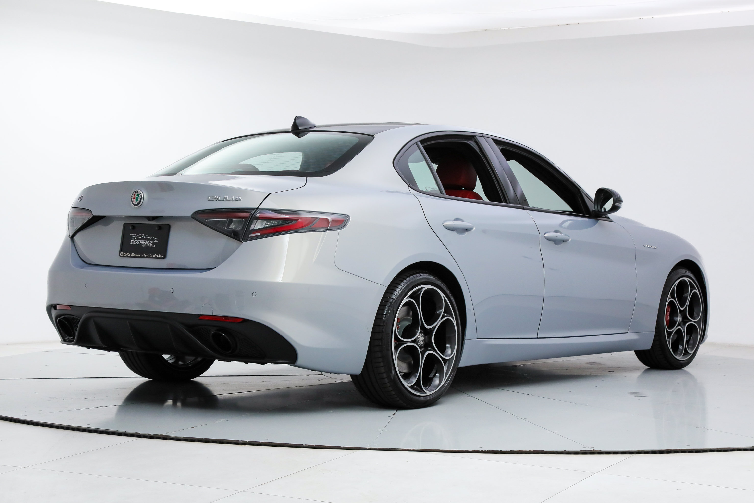 New 2026 Alfa Romeo Giulia w/ Driving Assist Package RWD image 4