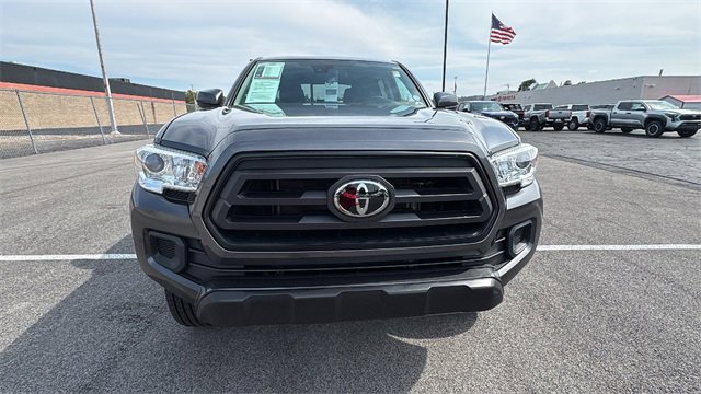 Used 2022 Toyota Tacoma SR image 9