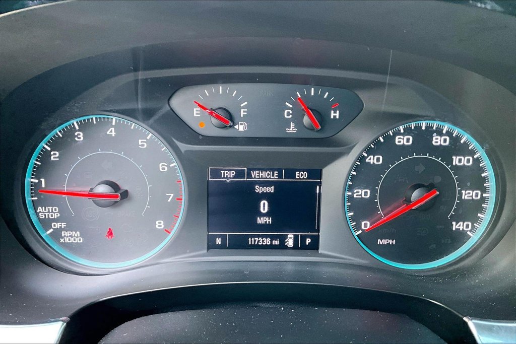 Used 2023 Chevrolet Traverse LT FWD image 27