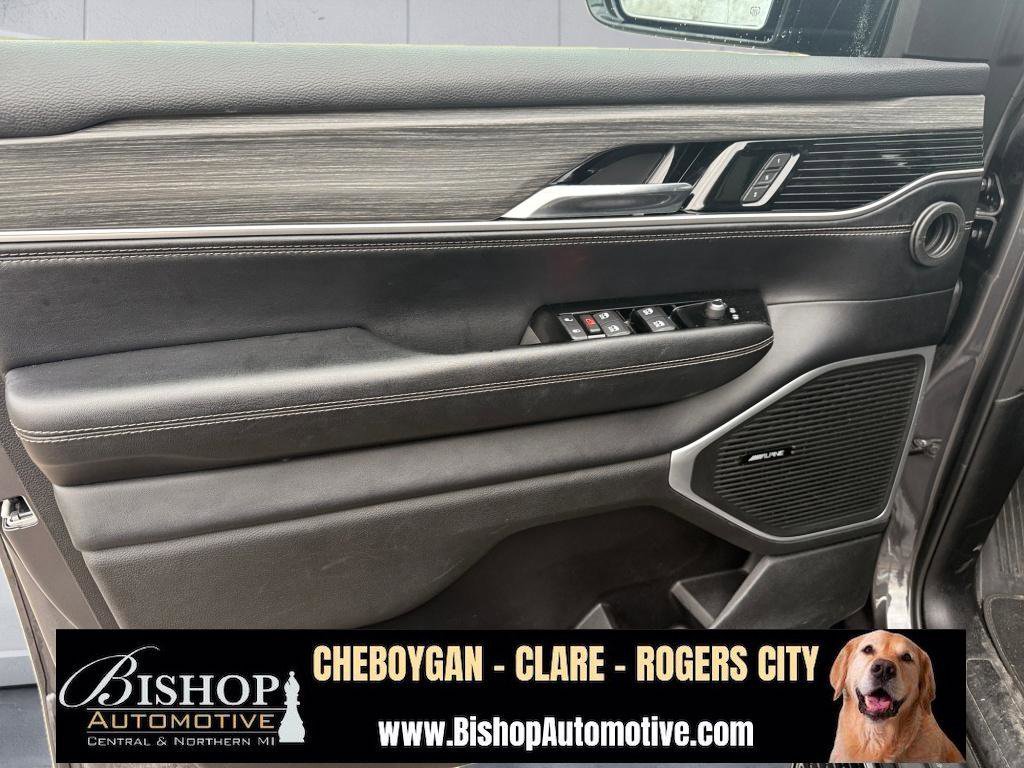 Used 2024 Jeep Wagoneer L Series III w/ Flexible Seating Group image 22