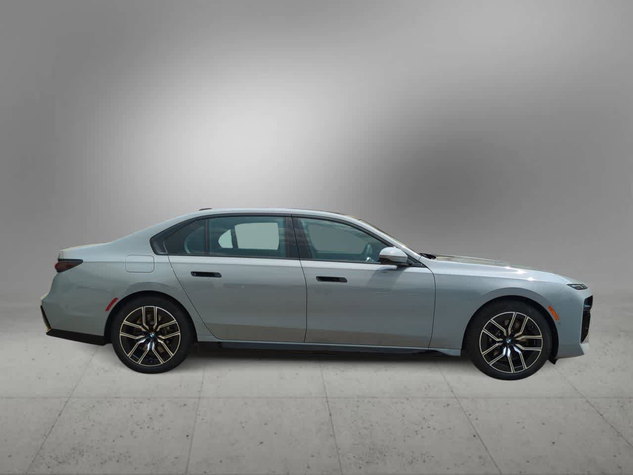 New 2025 BMW 740i xDrive AWD/4WD image 9