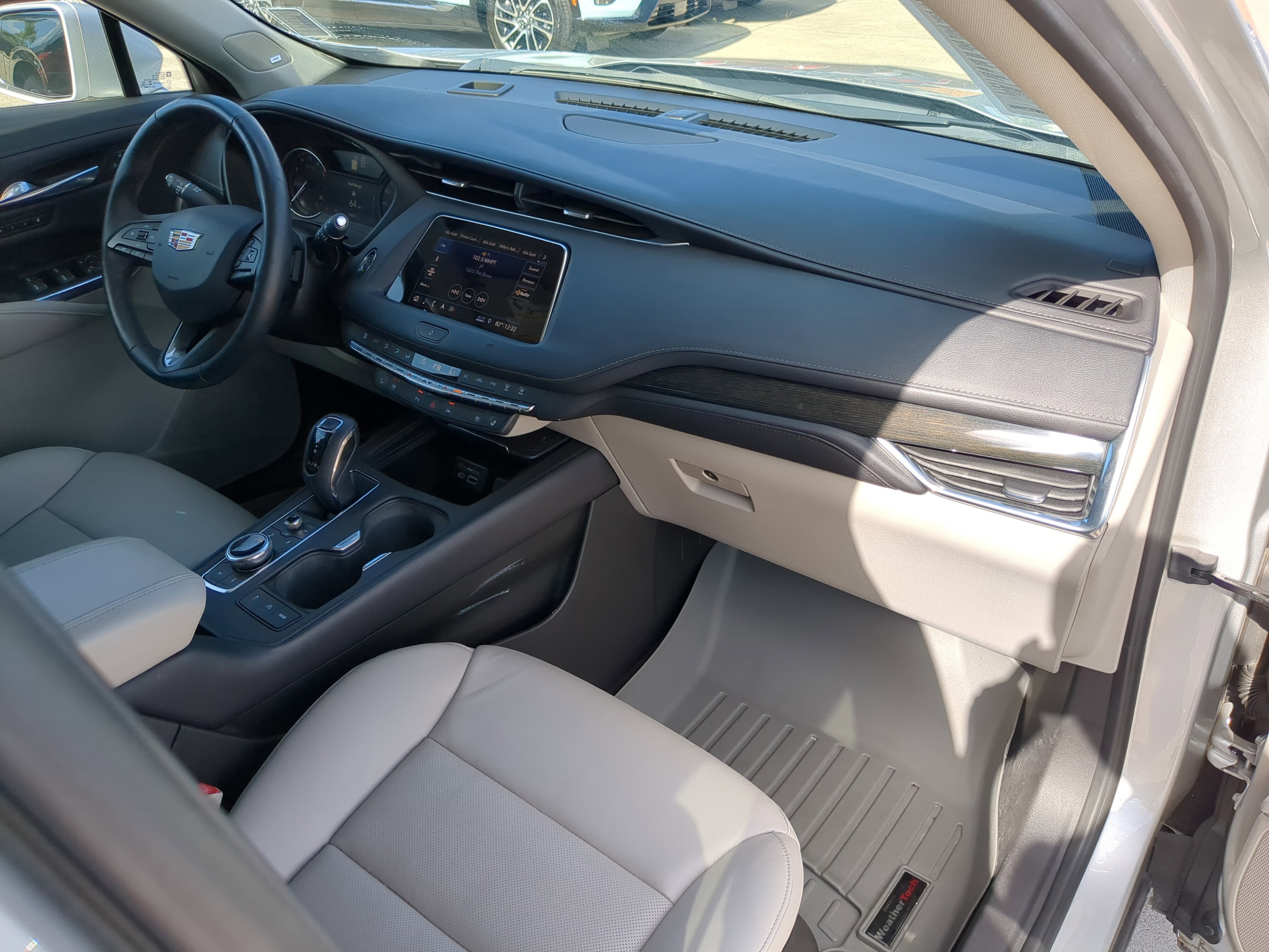 Used 2019 Cadillac XT4 Premium Luxury image 11