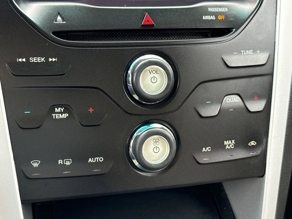 Used 2014 Ford Explorer XLT w/ Equipment Group 202A FWD image 23
