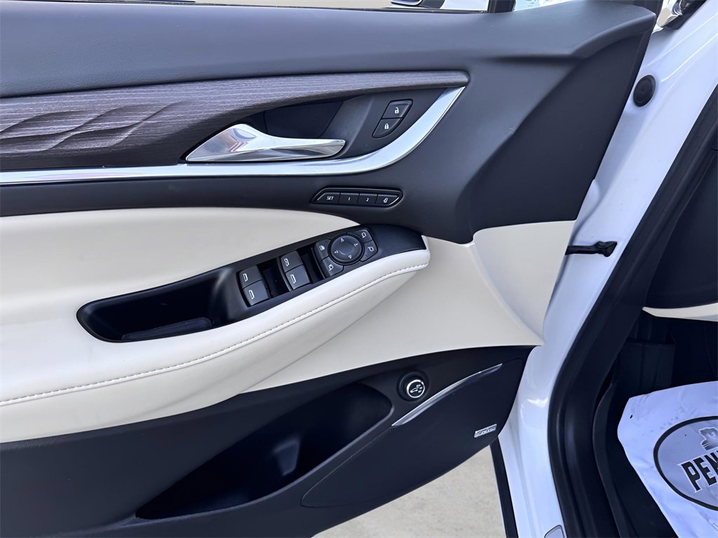 Used 2023 Buick Enclave Avenir w/ Avenir Technology Package image 20