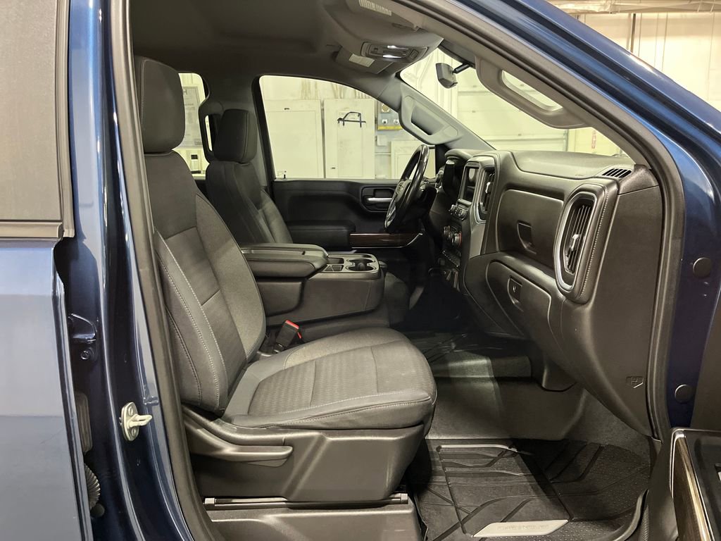 Used 2019 Chevrolet Silverado 1500 LT w/ All-Star Edition image 41