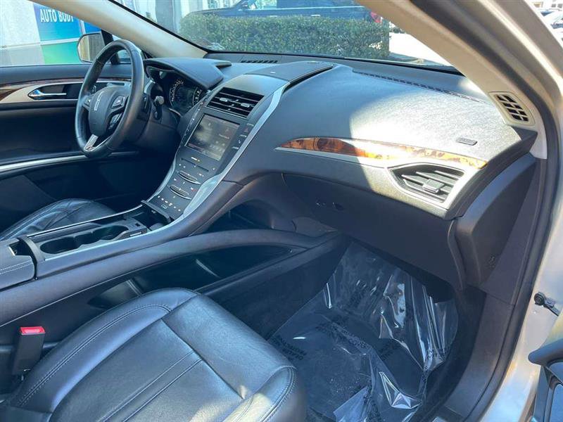 Used 2013 Lincoln MKZ image 61