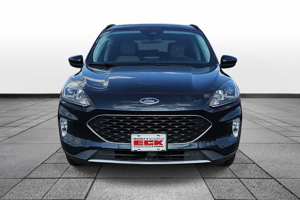 Certified 2022 Ford Escape SEL w/ Technology Package AWD/4WD image 2