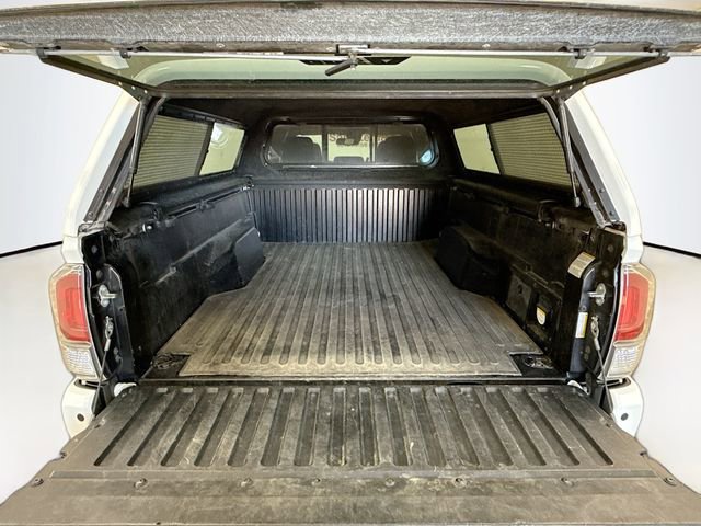 Used 2022 Toyota Tacoma TRD Off-Road image 24