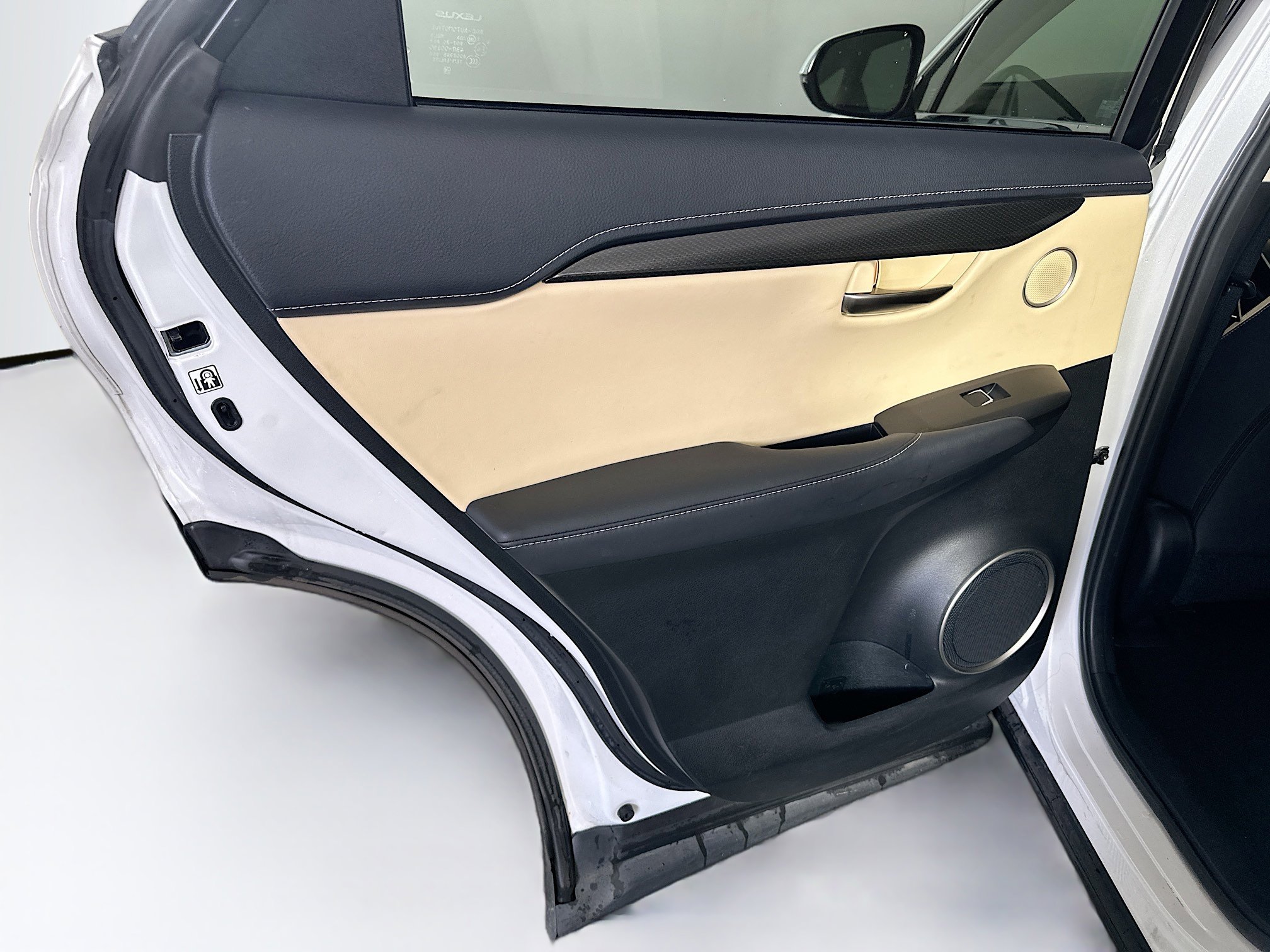 Used 2018 Lexus NX 300 FWD image 25