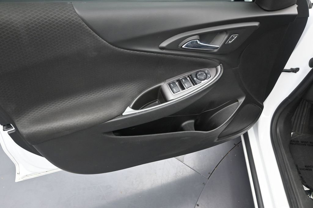 Used 2023 Chevrolet Malibu LT FWD image 11