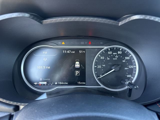New 2025 Nissan Versa SR w/ Trunk Package FWD image 18