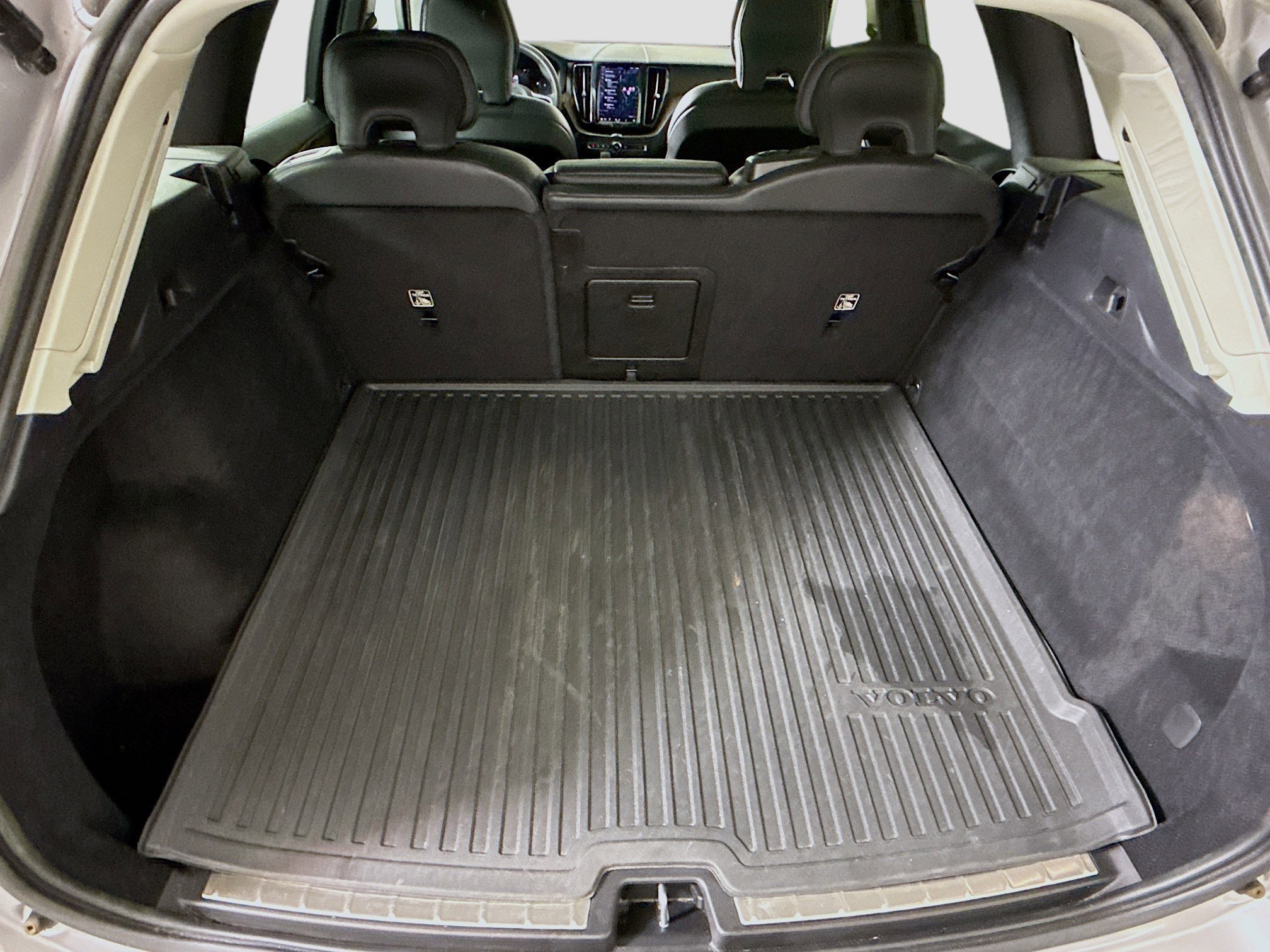 Used 2023 Volvo XC60 B5 Plus w/ Protection Package Premier image 35