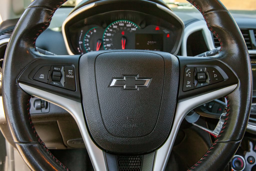 Used 2019 Chevrolet Sonic LT FWD image 17