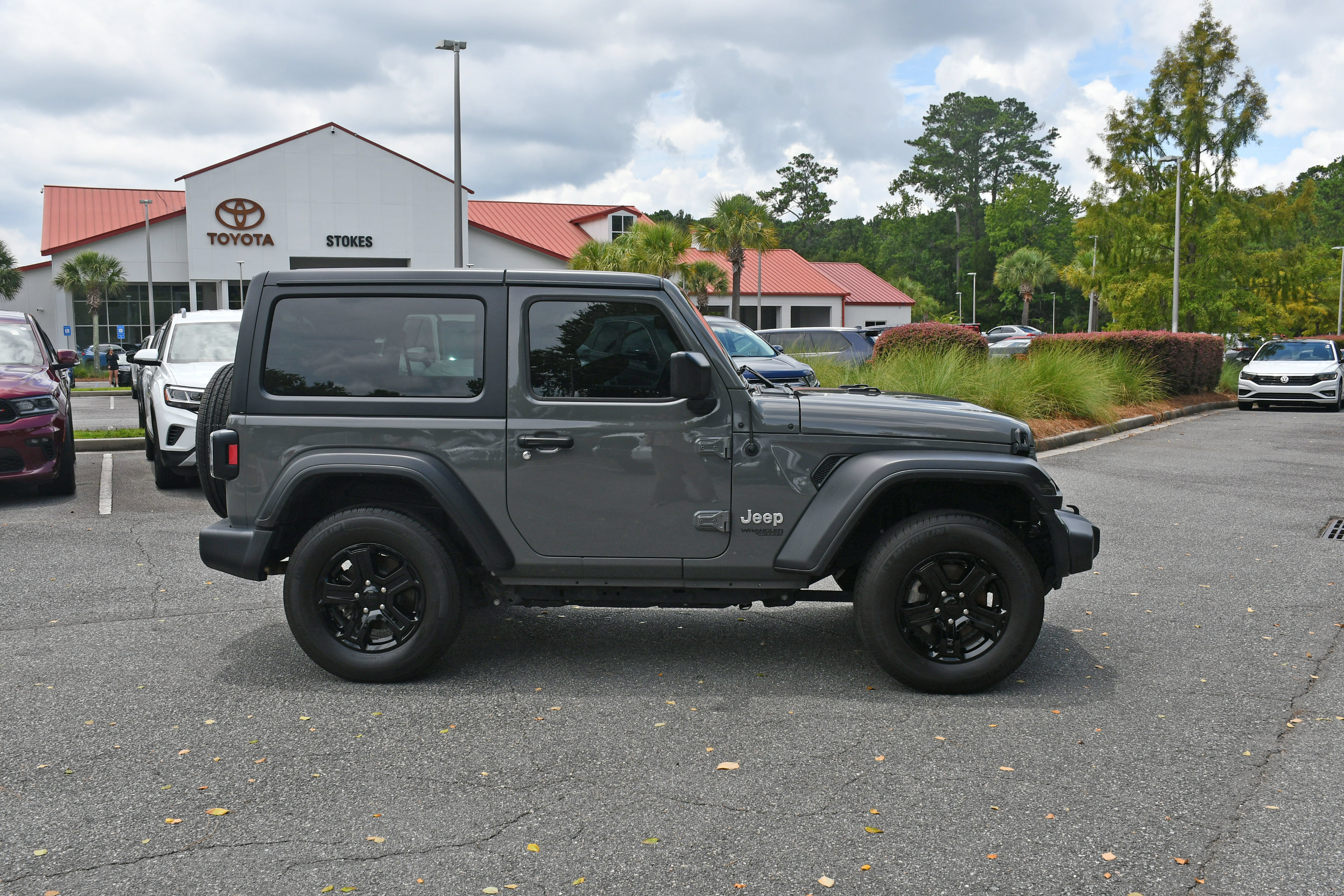 Used 2020 Jeep Wrangler Sport AWD/4WD image 5