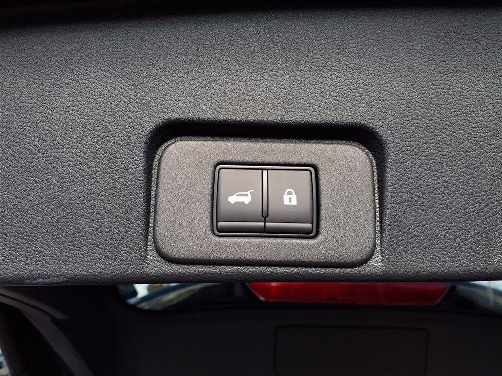New 2026 Nissan Rogue Platinum image 9