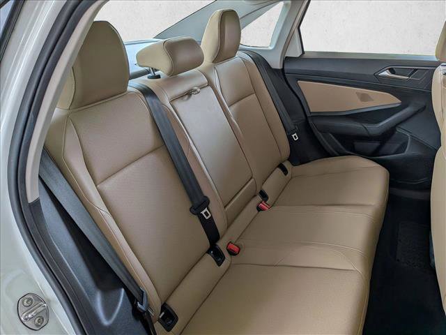 Used 2019 Volkswagen Jetta SEL w/ Cold Weather Package image 18