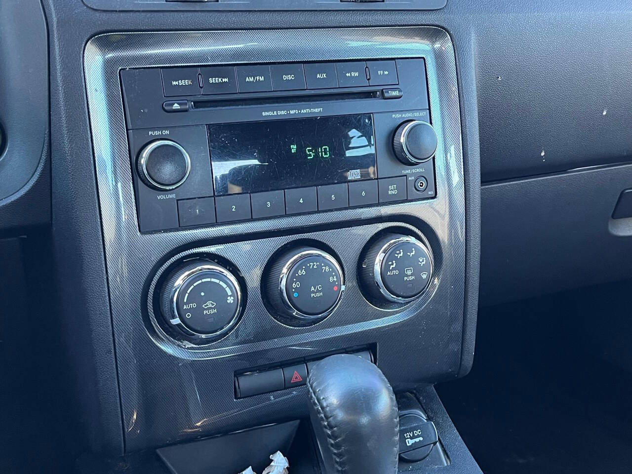 Used 2013 Dodge Challenger SXT image 14