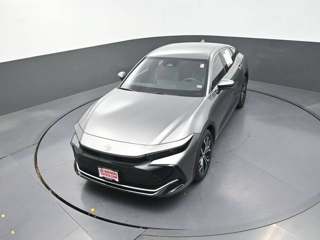 Certified 2023 Toyota Crown AWD/4WD image 24