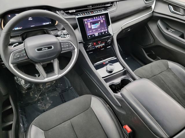 Certified 2025 Jeep Grand Cherokee L Laredo image 39