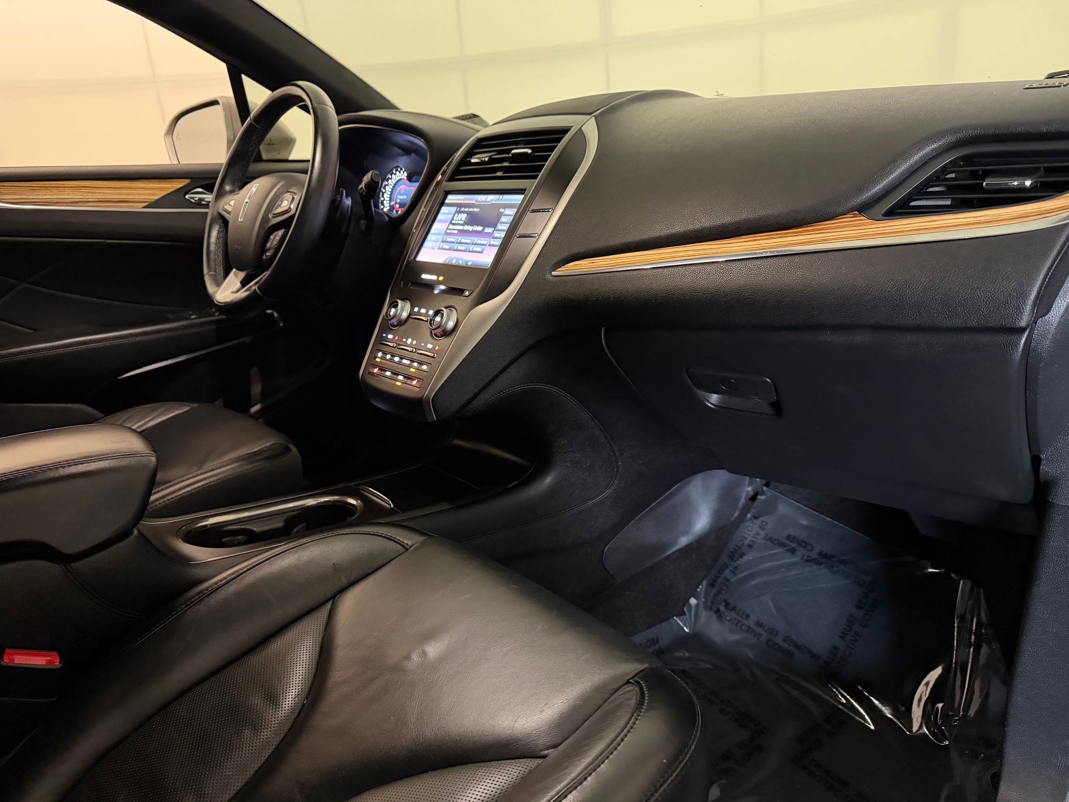 Used 2015 Lincoln MKC AWD w/ Equipment Group 101A Select image 30
