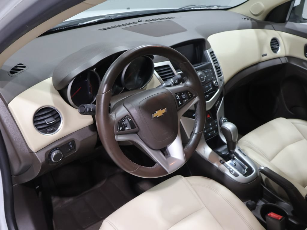 Used 2015 Chevrolet Cruze LT FWD image 14