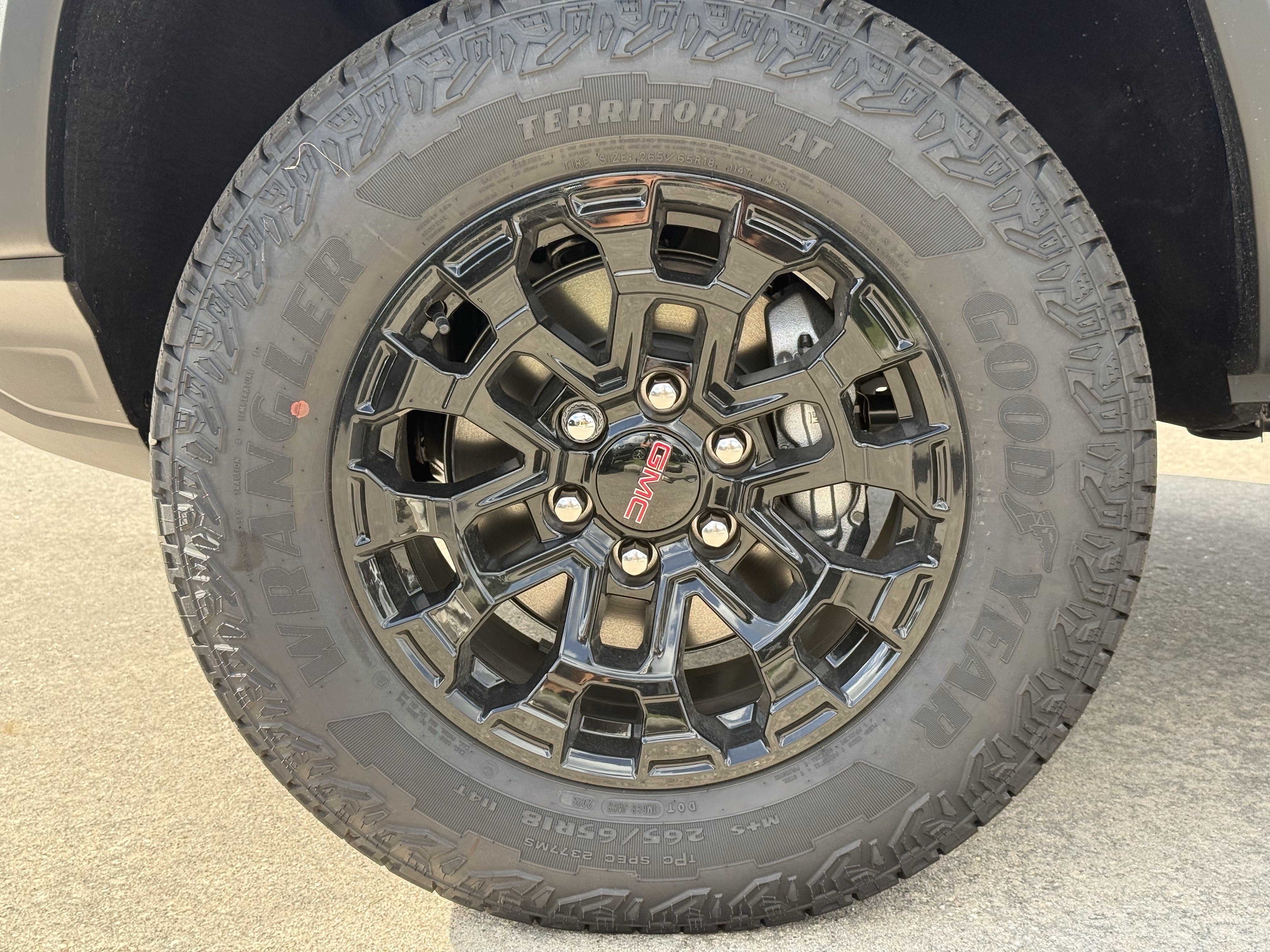 New 2026 GMC Canyon Elevation w/ Convenience Package RWD image 9
