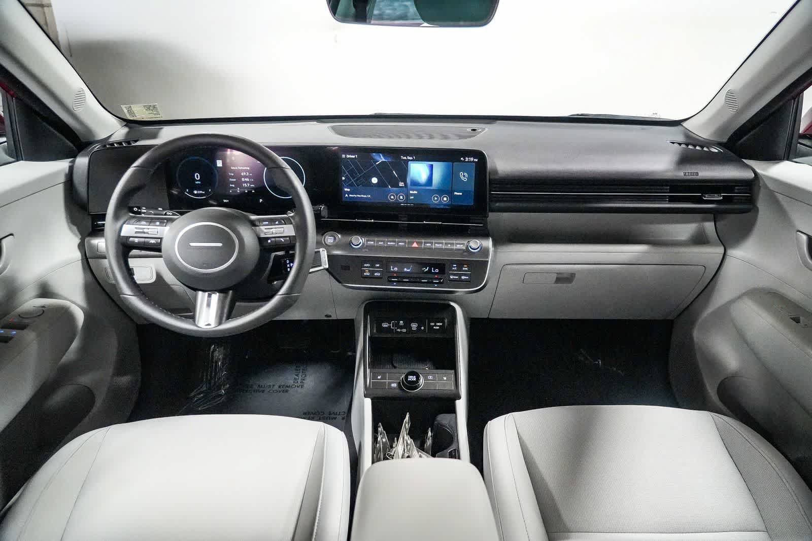 Used 2024 Hyundai Kona SEL w/ Convenience Package FWD image 12
