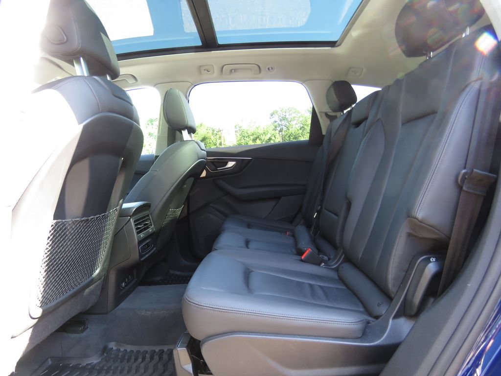 Used 2023 Audi Q7 2.0T Premium w/ Convenience Package AWD/4WD image 21