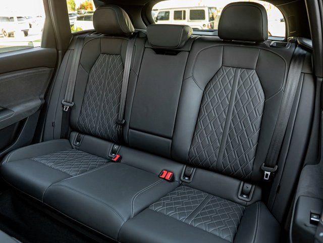 New 2025 Audi SQ6 e-tron Prestige image 22