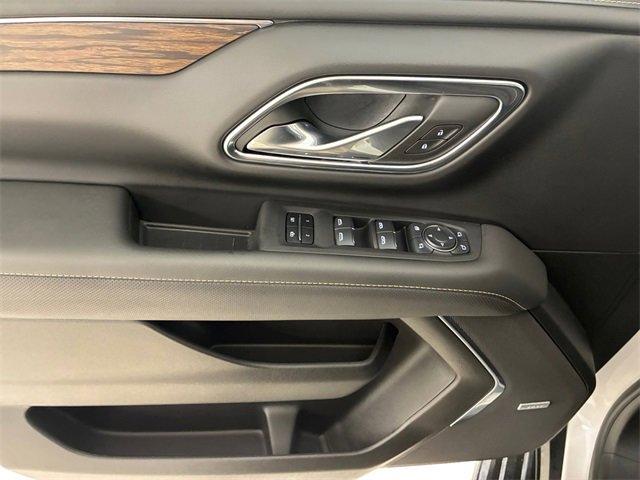 Used 2024 Chevrolet Suburban Premier w/ Advanced Technology Package image 13