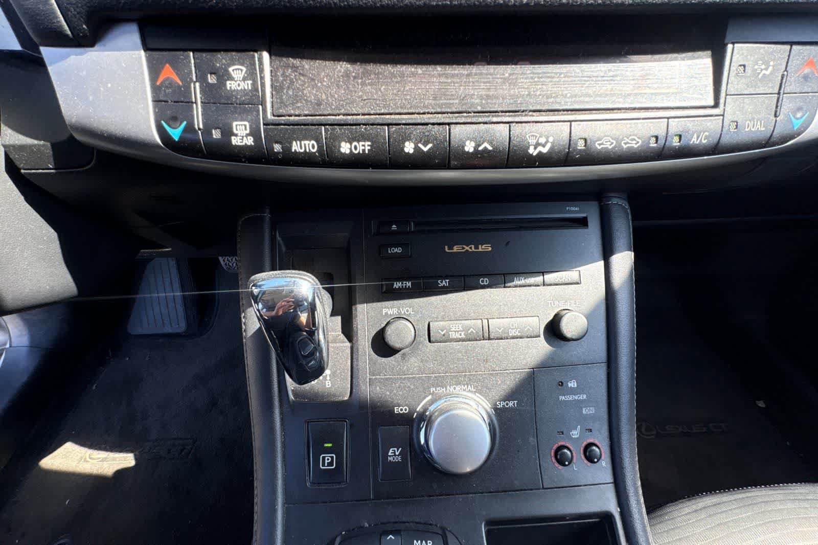Used 2012 Lexus CT 200h Premium w/ Premium Audio Pkg FWD image 22