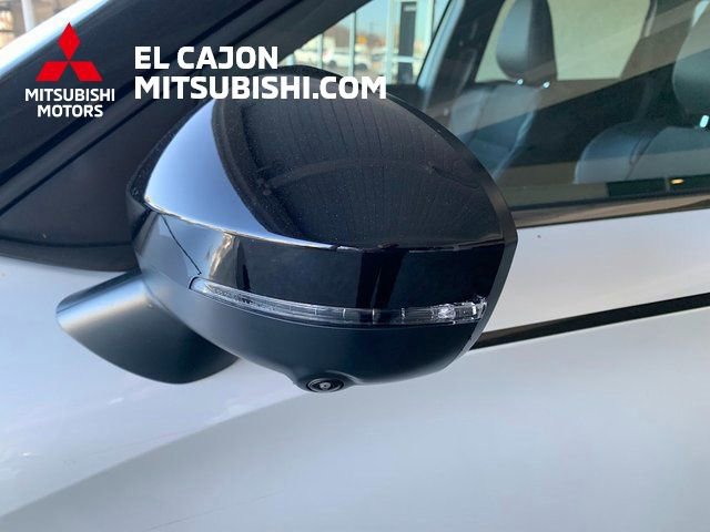 Used 2025 Mitsubishi Outlander Trail Edition image 8