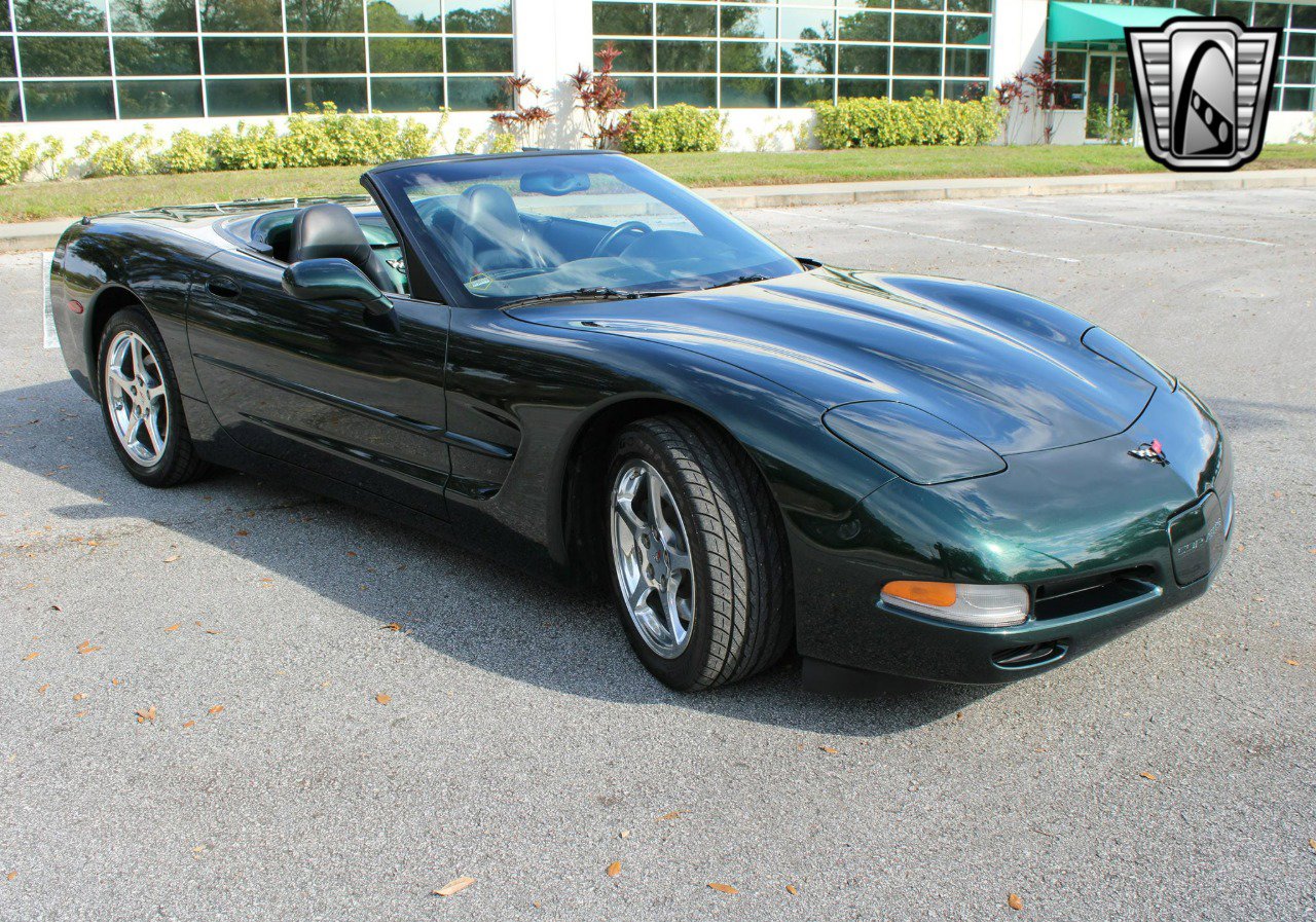Used 2001 Chevrolet Corvette Convertible w/ Preferred Equipment Group2 image 12