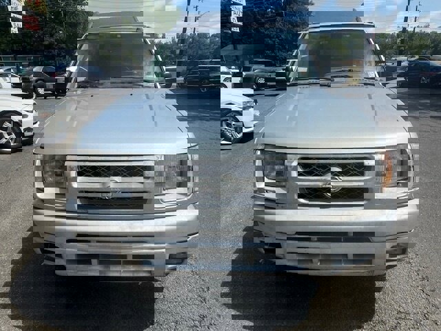 Used 2001 Nissan Xterra SE image 2