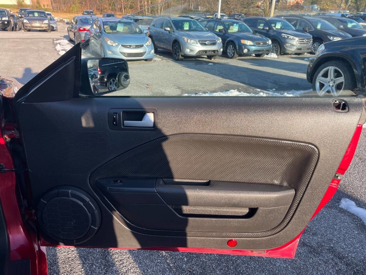 Used 2006 Ford Mustang GT RWD image 40