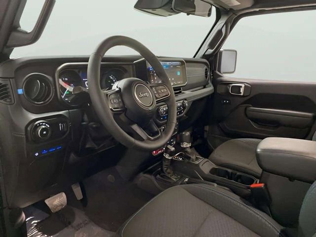 Used 2025 Jeep Wrangler Unlimited Rubicon 4xe w/ Convenience Group image 17