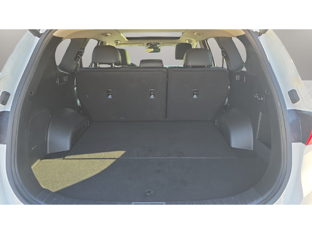 Certified 2023 Hyundai Santa Fe SEL w/ Premium Package FWD image 9