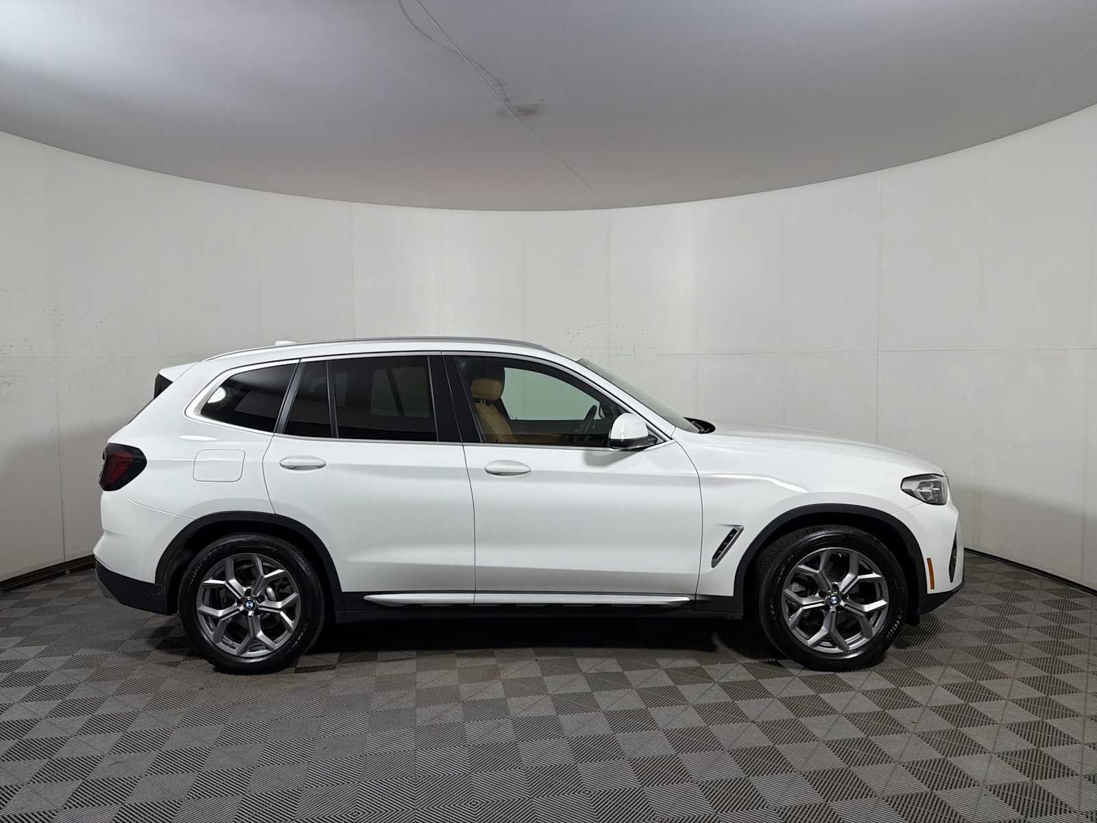 Used 2024 BMW X3 xDrive30i w/ Convenience Package AWD/4WD image 7