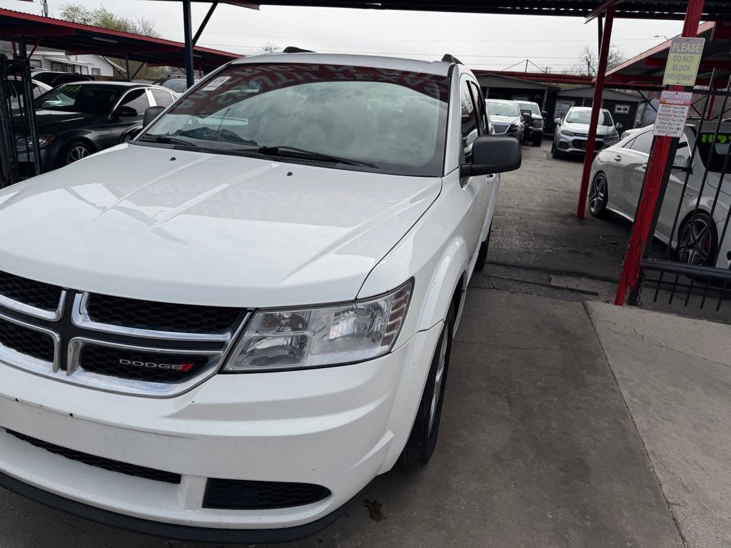 Used 2016 Dodge Journey SE w/ Flexible Seating Group FWD image 2