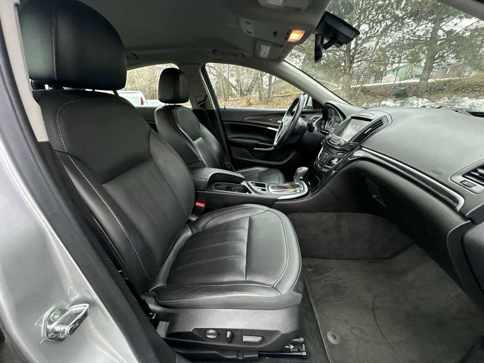 Used 2015 Buick Regal Premium image 23