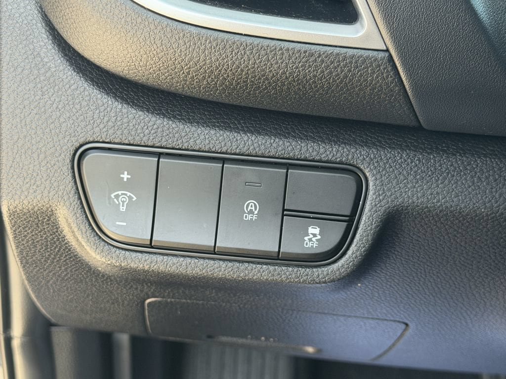 Certified 2025 Kia Seltos EX w/ EX Sunroof Package FWD image 24